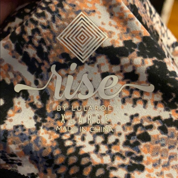 Lularoe Rise Brave - Picture 6 of 6